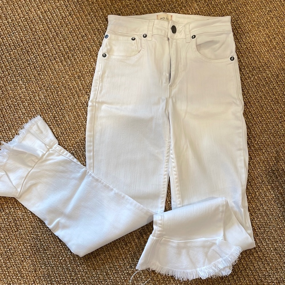 Alice and Olivia white cropped flare pant